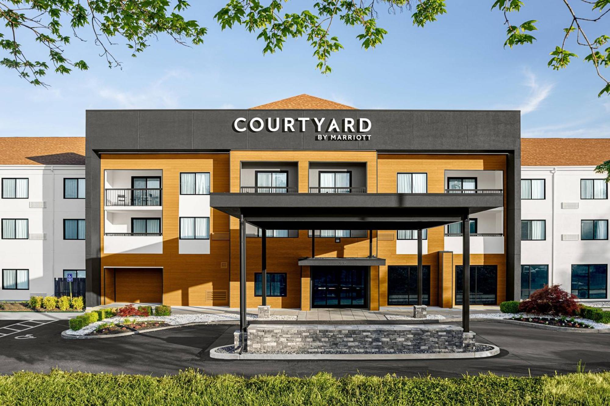 Courtyard Paducah West Hotel Exterior photo